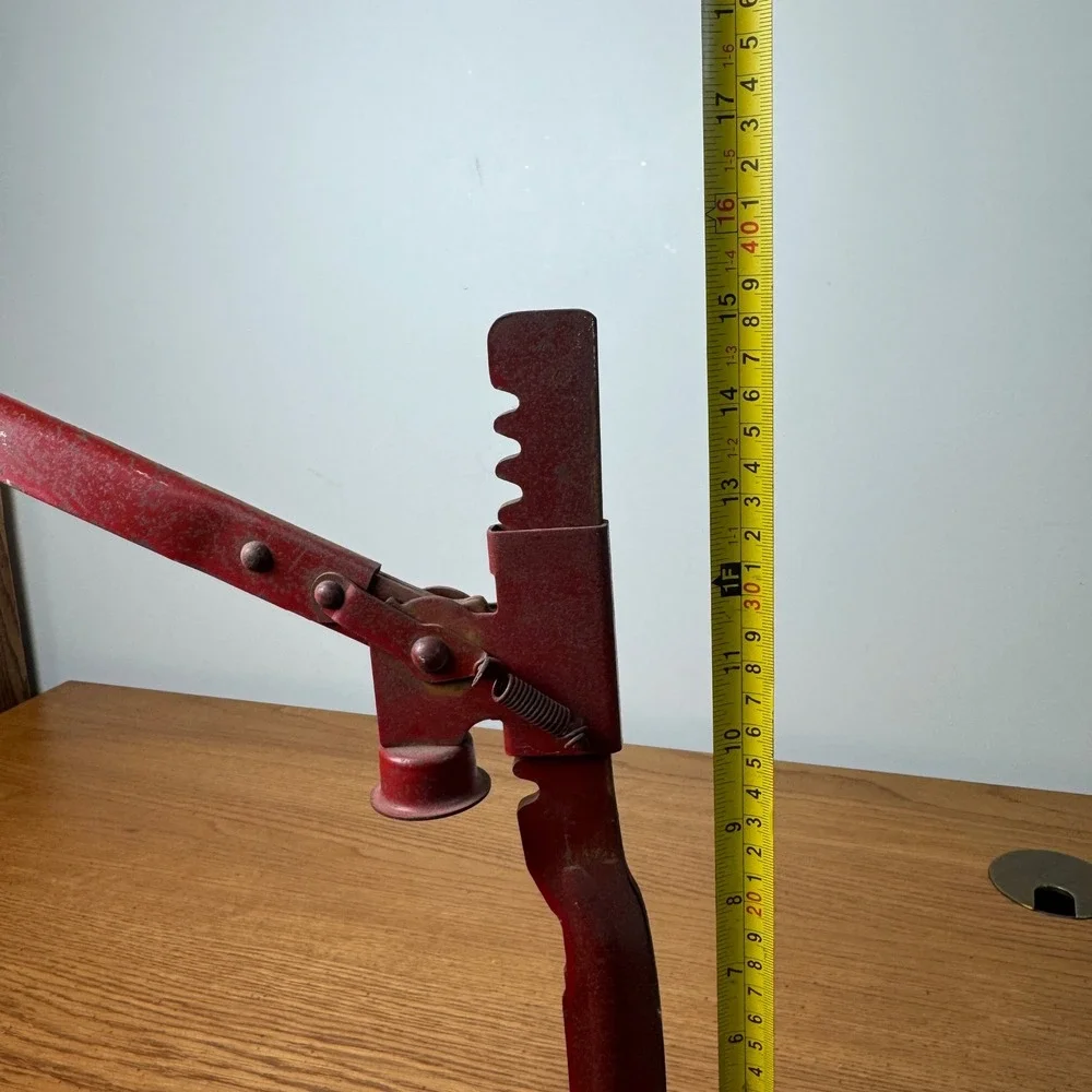 Vintage Red Metal‎ Bottle Capper Tool Manual Hand Crank Adjustable